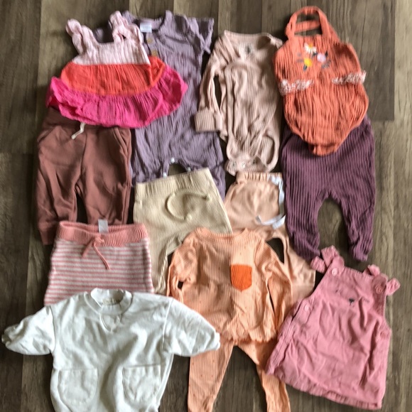 Baby Girls 3-6 Months 13 Piece Clothing Bundle - Picture 2 of 10